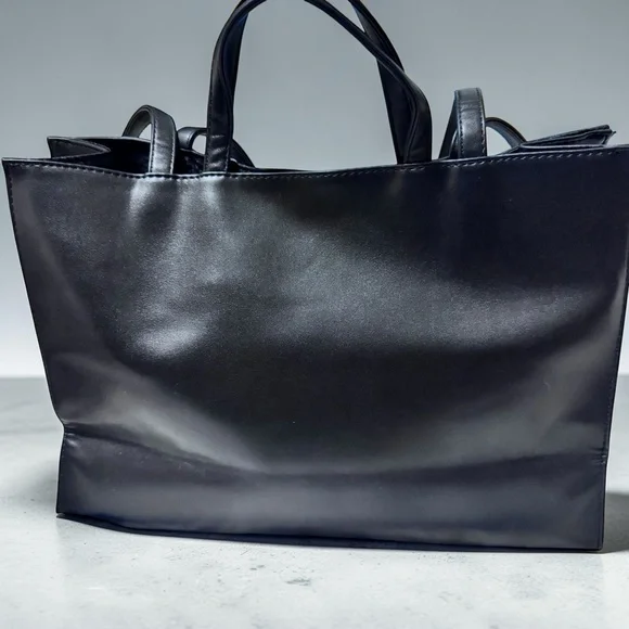 NWT Telfar Medium Shopping Bag Black Vegan Leather Tote w/ Dust Bag - Picture 2 of 7